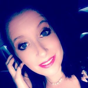 Meet your Posher, Deandra